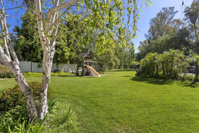 16631 Valle Verde Rd, Poway CA: https://media.crmls.org/mediaz/9af53a52-60d7-42e6-9bd5-f0f6cd975643.jpg