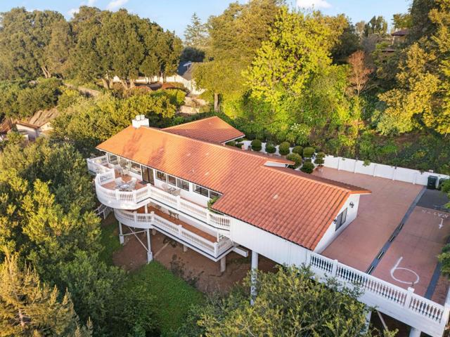 911 Matts Court, Los Altos CA: https://media.crmls.org/mediaz/9af5978b-7d77-4b73-84dc-fe65911bcd16.jpg