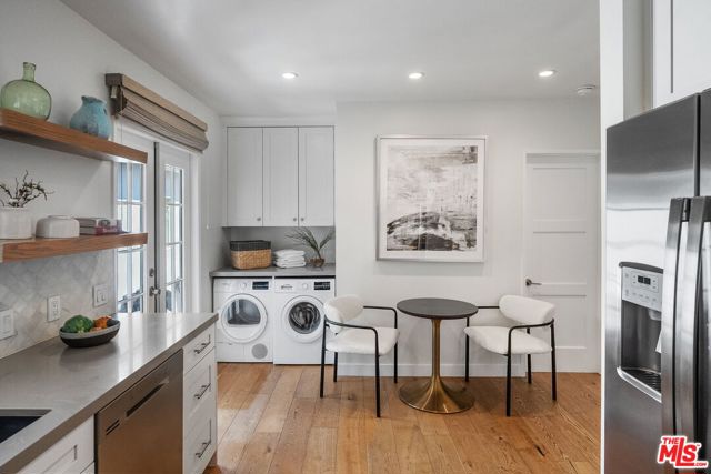 3627 Veteran Avenue, Los Angeles CA: https://media.crmls.org/mediaz/9af688fb-e701-49e1-a0ed-9d1b5ad6d9bd.jpg