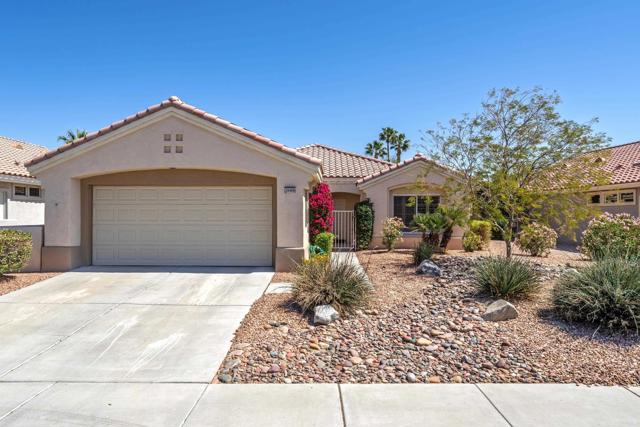 38406 Brandywine, Palm Desert CA: https://media.crmls.org/mediaz/9af69513-caf9-4b3b-a895-3b124f65afb6.jpg