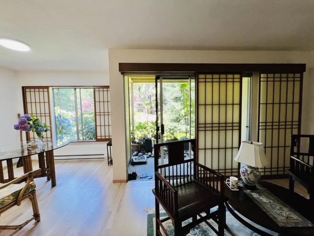 505 Cypress Point Drive, Mountain View CA: https://media.crmls.org/mediaz/9af74781-e226-4a75-acda-a4e547547b9c.jpg