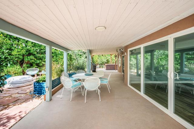 45496 Garden Square, Palm Desert CA: https://media.crmls.org/mediaz/9af7b57d-c5d1-4430-85f6-8d56371c5992.jpg