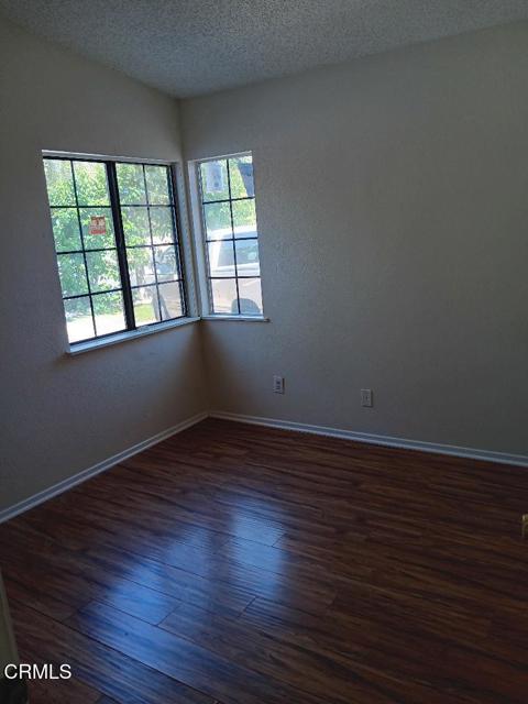 Detail Gallery Image 6 of 19 For 4552 Ridgewood Ct, Palmdale,  CA 93552 - 3 Beds | 2 Baths