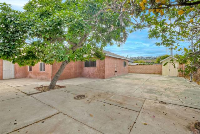 Detail Gallery Image 22 of 27 For 111 Fireside St, Oceanside,  CA 92058 - 4 Beds | 2 Baths