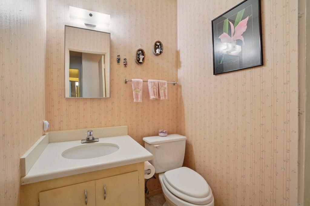 https://media.crmls.org/mediaz/9afa01e0-6450-438d-992c-0cf18e023079.jpg?preset=X-Large