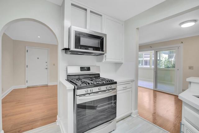 223 Kiely Boulevard, Santa Clara CA: https://media.crmls.org/mediaz/9afa686f-9d98-4dd7-89d9-ea78c2f2751d.jpg