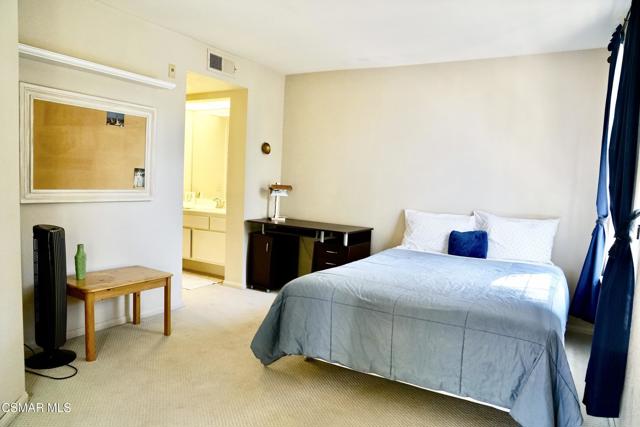 5824 Oak Bend Lane, Oak Park CA: https://media.crmls.org/mediaz/9afad1ce-e94c-448a-9660-c679791bc28a.jpg