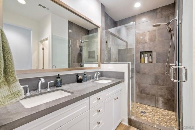 1103 Makena Way, Oceanside CA: https://media.crmls.org/mediaz/9afaf3c1-89f8-4173-ba18-208f311c7e9b.jpg