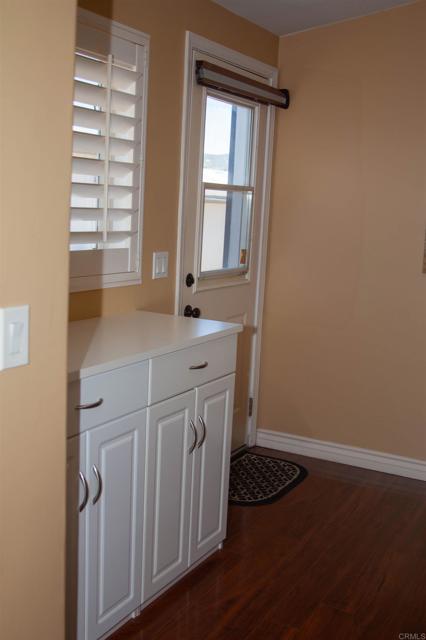 11851 Riverside Dr, Lakeside CA: https://media.crmls.org/mediaz/9afb1ffd-735c-4181-9b84-6545a61d50cd.jpg