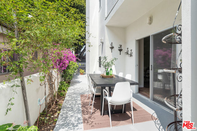 1524 Franklin Street, Santa Monica CA: https://media.crmls.org/mediaz/9afb4486-dedc-4788-ab46-750d95515a16.jpg