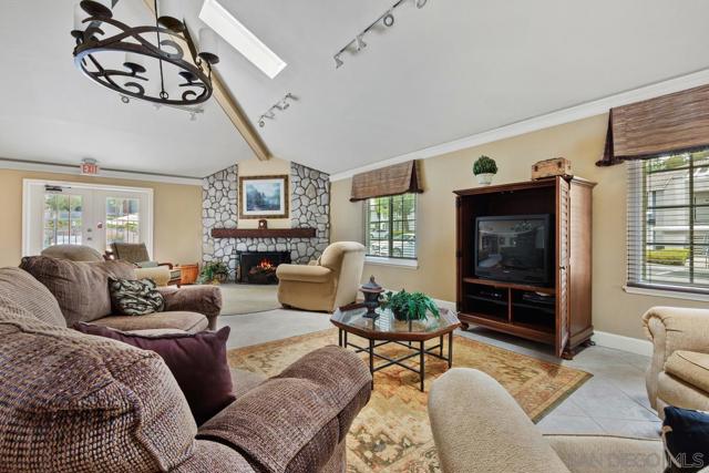 15048 Avenida Venusto, San Diego CA: https://media.crmls.org/mediaz/9afb868d-defb-47ce-877b-a5707d2a00d7.jpg