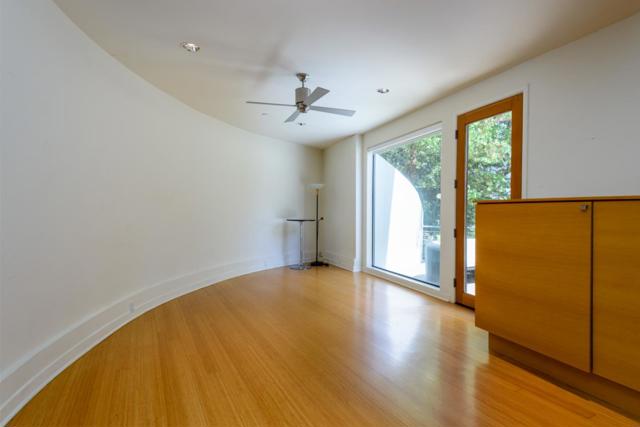 3527 Oak Knoll Drive, Redwood City CA: https://media.crmls.org/mediaz/9afbeae6-7cad-4c64-9247-11d7dfef9b9f.jpg