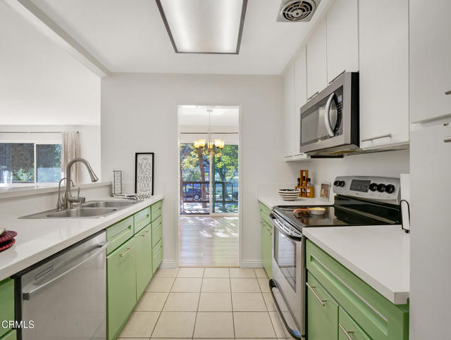 Detail Gallery Image 9 of 71 For 1127 E Del Mar Bld #411,  Pasadena,  CA 91106 - 2 Beds | 2 Baths