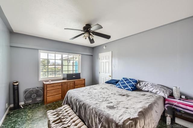 2535 Corona St, Lemon Grove CA: https://media.crmls.org/mediaz/9afc9167-a90f-4203-8b93-55b679751508.jpg