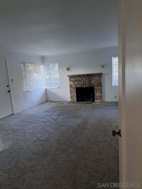 33 35 George St, San Jose CA: https://media.crmls.org/mediaz/9afcb009-5f03-40fc-8ac1-598a1bc2c349.jpg