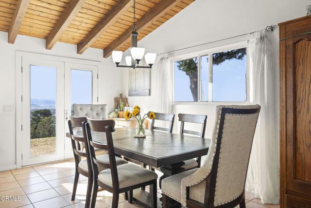 400 Alosta Drive, Camarillo CA: https://media.crmls.org/mediaz/9afcbedc-04ba-4063-ab5e-e00a2ad30cd6.jpg