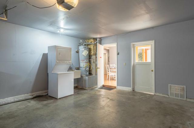 626 Ester Way, Watsonville CA: https://media.crmls.org/mediaz/9afce861-6809-4352-bde4-7ff6fafb9f62.jpg
