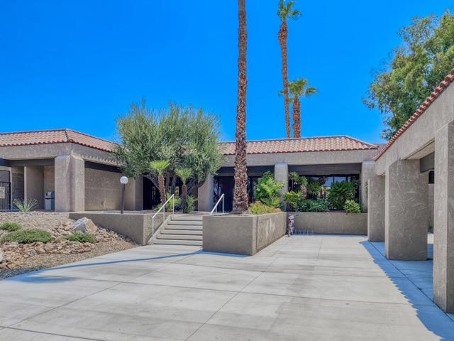 257 Laredo Drive, Palm Springs CA: https://media.crmls.org/mediaz/9afd19bd-aa5c-4540-9d88-e78a9e54e2d2.jpg