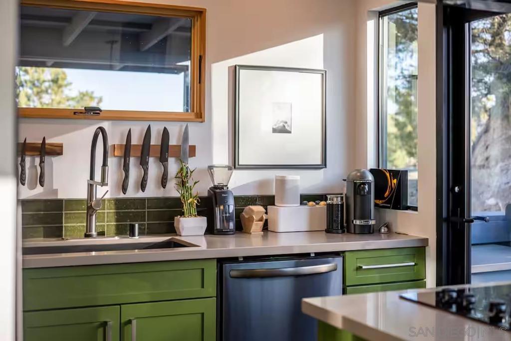 MLS #250043924SD image #14