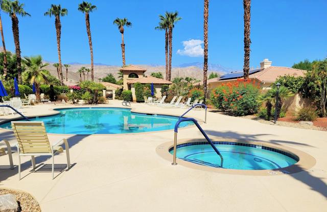 7 Florentina Drive, Rancho Mirage CA: https://media.crmls.org/mediaz/9afdadbb-c378-4bb0-877d-da852eb3e1fb.jpg