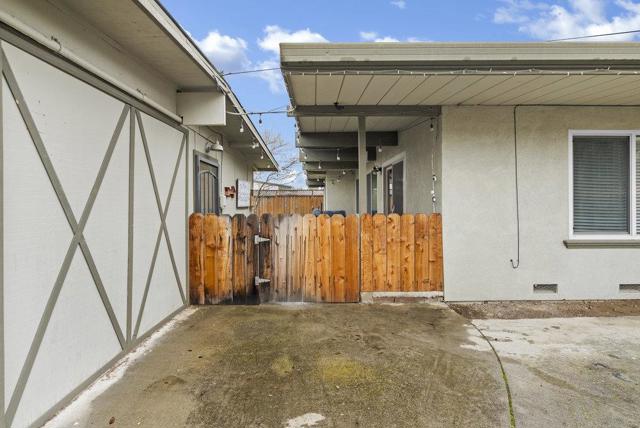 6881 F Street, Tres Pinos CA: https://media.crmls.org/mediaz/9afe315a-1050-4d4a-9283-e62446aa188e.jpg