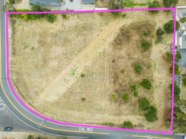 871 Green Valley Road, Watsonville CA: https://media.crmls.org/mediaz/9afefd42-0cf8-4274-acd5-07c6a7564b37.jpg