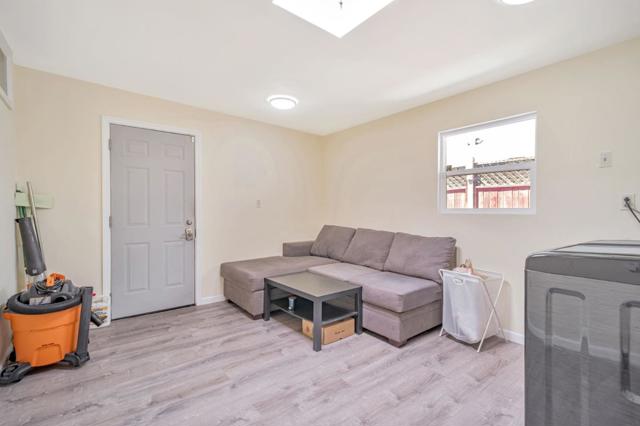 14997 Edgemoor Street, San Leandro CA: https://media.crmls.org/mediaz/9aff049e-4b6e-4928-bec9-679fad5180d5.jpg