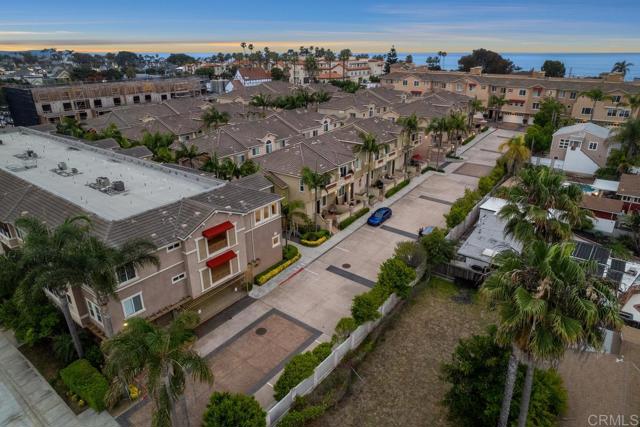 2778 Carlsbad Boulevard, Carlsbad CA: https://media.crmls.org/mediaz/9aff51d5-dd7c-454e-855b-38c01427b38e.jpg