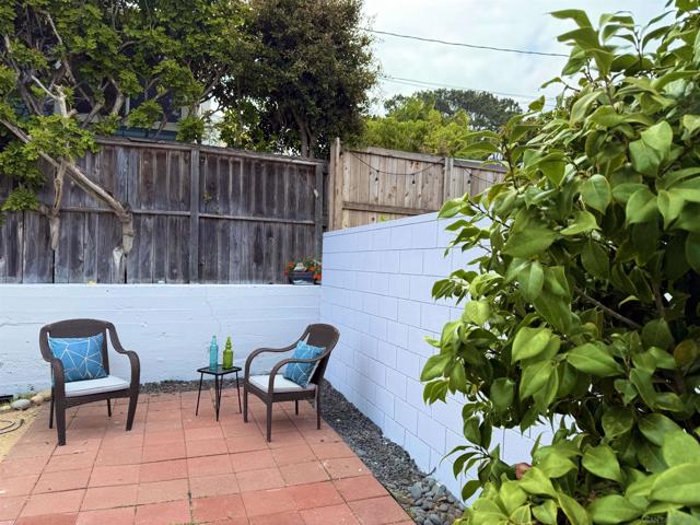 1205 Park Row, La Jolla CA: https://media.crmls.org/mediaz/9aff57be-764e-4b0c-9845-d0b2171244f3.jpg