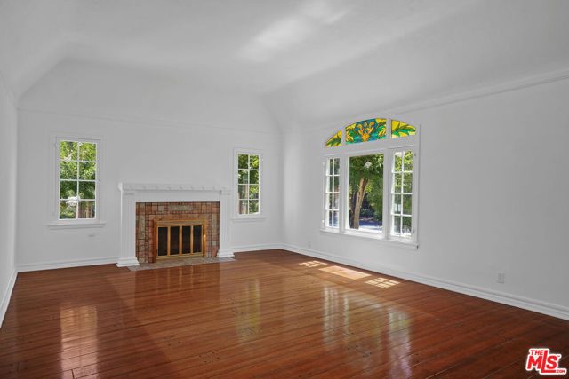 457 15th Street photo 5