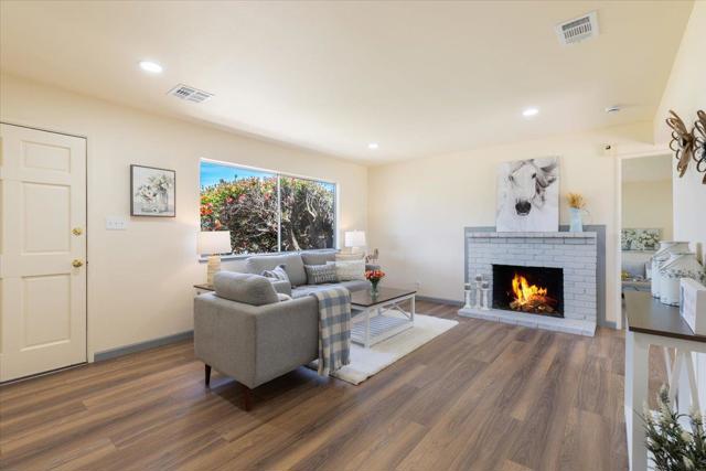 11370 Center Avenue, Gilroy CA: https://media.crmls.org/mediaz/9b017961-fc22-4142-8c8b-33e3c0ac5a0e.jpg