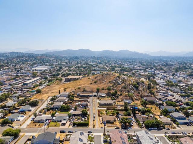 1161 N Anza Street, El Cajon CA: https://media.crmls.org/mediaz/9b022b28-d859-4e18-9c81-936b60b86496.jpg