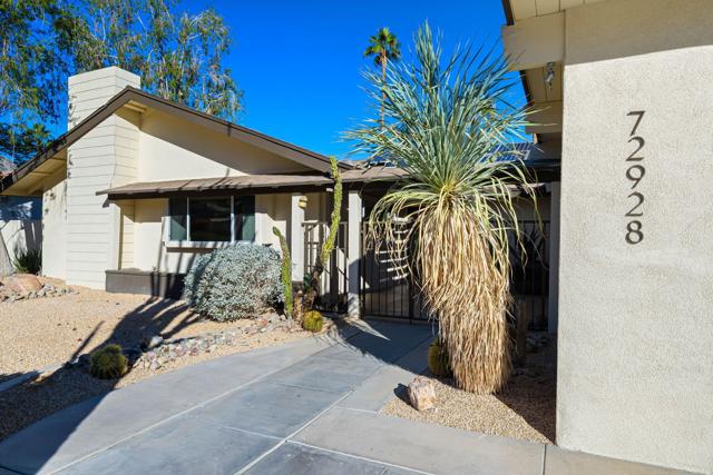 72928 Tamarisk Street, Palm Desert CA: https://media.crmls.org/mediaz/9b028585-82da-4172-bb9c-282e49a0c2d9.jpg