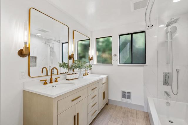 639 Middlefield Road, Palo Alto CA: https://media.crmls.org/mediaz/9b029cba-9e7c-4f06-8410-02c97a03e276.jpg