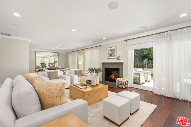 2771 Claray Drive, Los Angeles CA: https://media.crmls.org/mediaz/9b03046b-de54-48c0-98e9-4fab698d7793.jpg