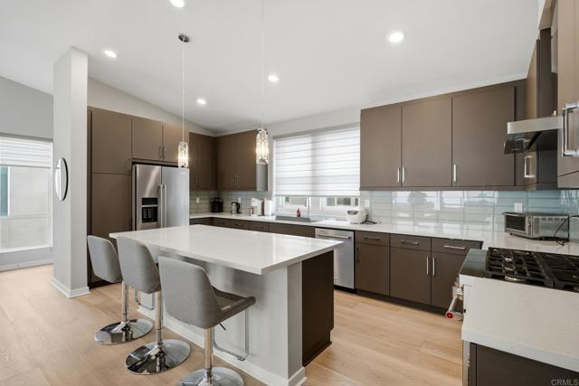 Detail Gallery Image 9 of 32 For 10433 Newbliss Way, San Diego,  CA 92126 - 3 Beds | 2 Baths