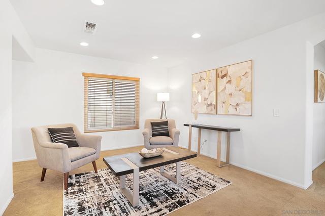 2361 porch swing st, Chula Vista CA: https://media.crmls.org/mediaz/9b036402-72b7-4d70-bab3-e514fa3f0ad3.jpg