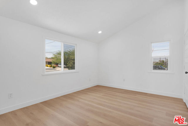 8055 Bangor Avenue, Hesperia CA: https://media.crmls.org/mediaz/9b038ee4-0da6-41e3-950c-e1b706de87f2.jpg