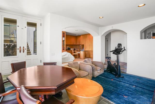 5756 La Jolla Corona Dr, La Jolla CA: https://media.crmls.org/mediaz/9b050ae1-cc00-4c1f-83a0-6c981fc4fdc7.jpg