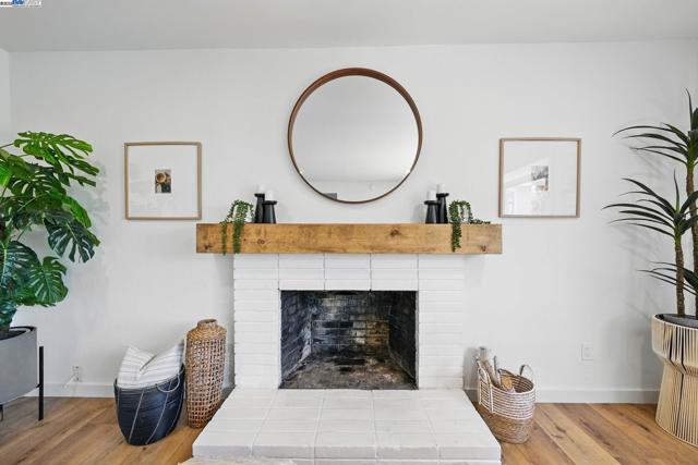 35 San Joaquin Pl, Novato CA: https://media.crmls.org/mediaz/9b055c11-5432-4a5c-8ab9-ccc898371b69.jpg