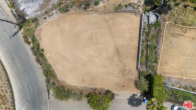 1101 Las Pulgas Place, Pacific Palisades CA: https://media.crmls.org/mediaz/9b05ed6f-ccee-4d17-b09b-bf05e395bfc8.jpg
