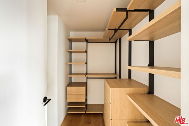 1900 Penmar Avenue, Venice CA: https://media.crmls.org/mediaz/9b062656-fcf9-4b2f-b97e-4362d5fe84a5.jpg