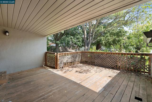 1580 3rd Ave, Walnut Creek CA: https://media.crmls.org/mediaz/9b0631b7-5114-40fe-bfd4-6877529037ee.jpg