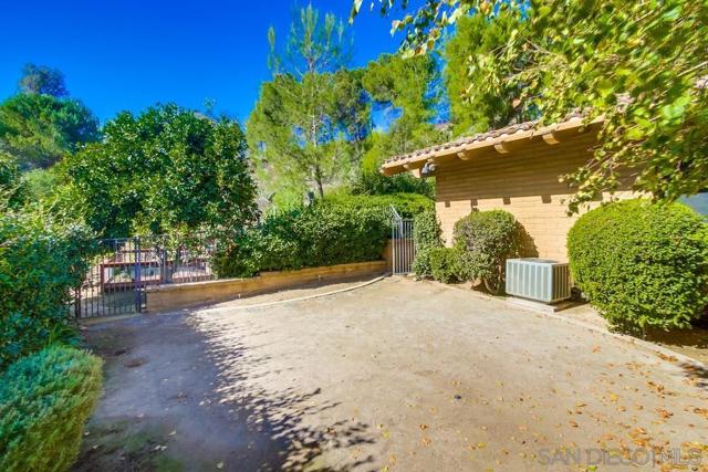 15731 Pauma Valley Dr., Pauma Valley CA: https://media.crmls.org/mediaz/9b07800b-4c27-467d-a30f-11b16e38e9c1.jpg