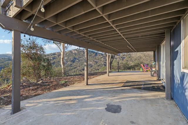 26086 Bear Valley Heights Road, Escondido CA: https://media.crmls.org/mediaz/9b07f7f3-1a72-40e8-999e-b021671d3f3b.jpg