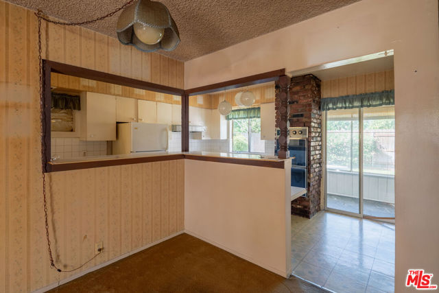 10911 Lemay Street photo 5