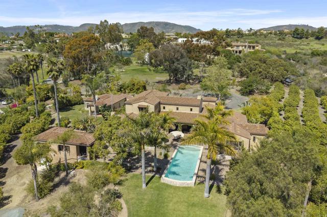 16733 Calle Hermosa, San Diego CA: https://media.crmls.org/mediaz/9b085d94-5d96-4886-a92c-718448295e90.jpg