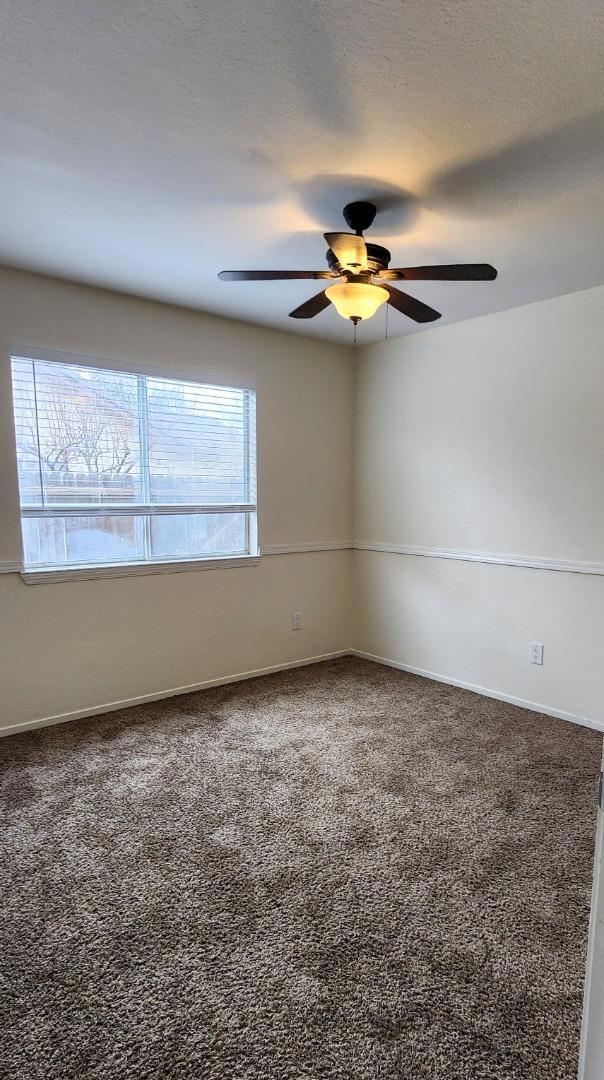 46200 Pine Meadow Drive, King City CA: https://media.crmls.org/mediaz/9b087e4e-45fa-473b-b40e-ea2fc27cf14b.jpg