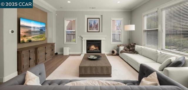 130 Arundel Dr, Hayward CA: https://media.crmls.org/mediaz/9b08f298-cc8c-4cec-929c-fc84345b3357.jpg