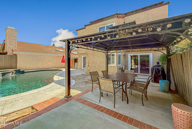 2514 Glenhurst Court, Simi Valley CA: https://media.crmls.org/mediaz/9b08fe20-8662-4df2-94d0-3847f8c6ab96.jpg